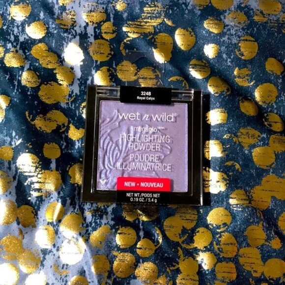 Wet n Wild MegaGlo Highlighting Powder Royal Calyx 324B 0.19 oz - Picture 1 of 5
